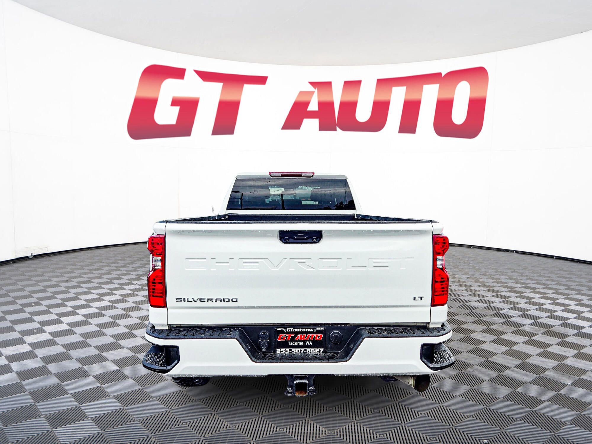 Used 2024 Chevrolet Silverado 3500 LT image 6
