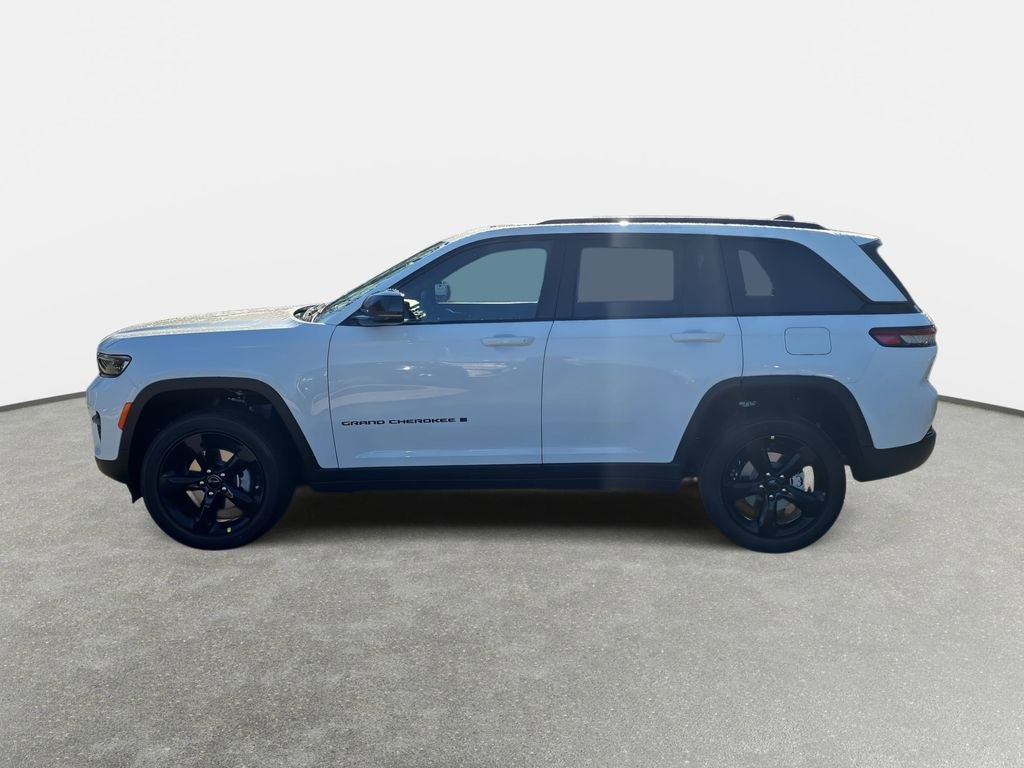 New 2025 Jeep Grand Cherokee Altitude image 8