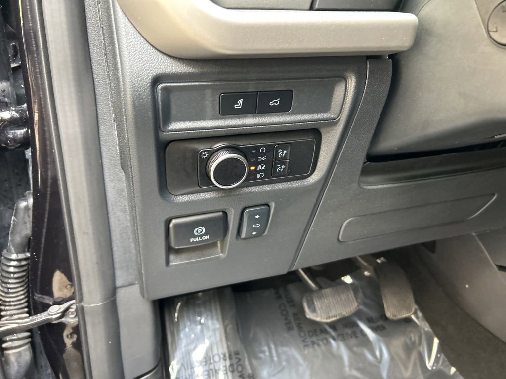 Used 2024 Ford Expedition Max XLT AWD/4WD image 49