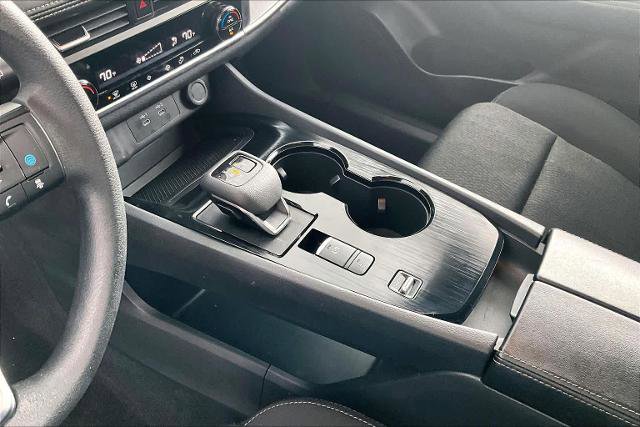 Certified 2024 Nissan Rogue SV FWD image 16