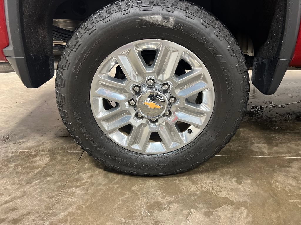 Certified 2024 Chevrolet Silverado 2500 High Country AWD/4WD image 10