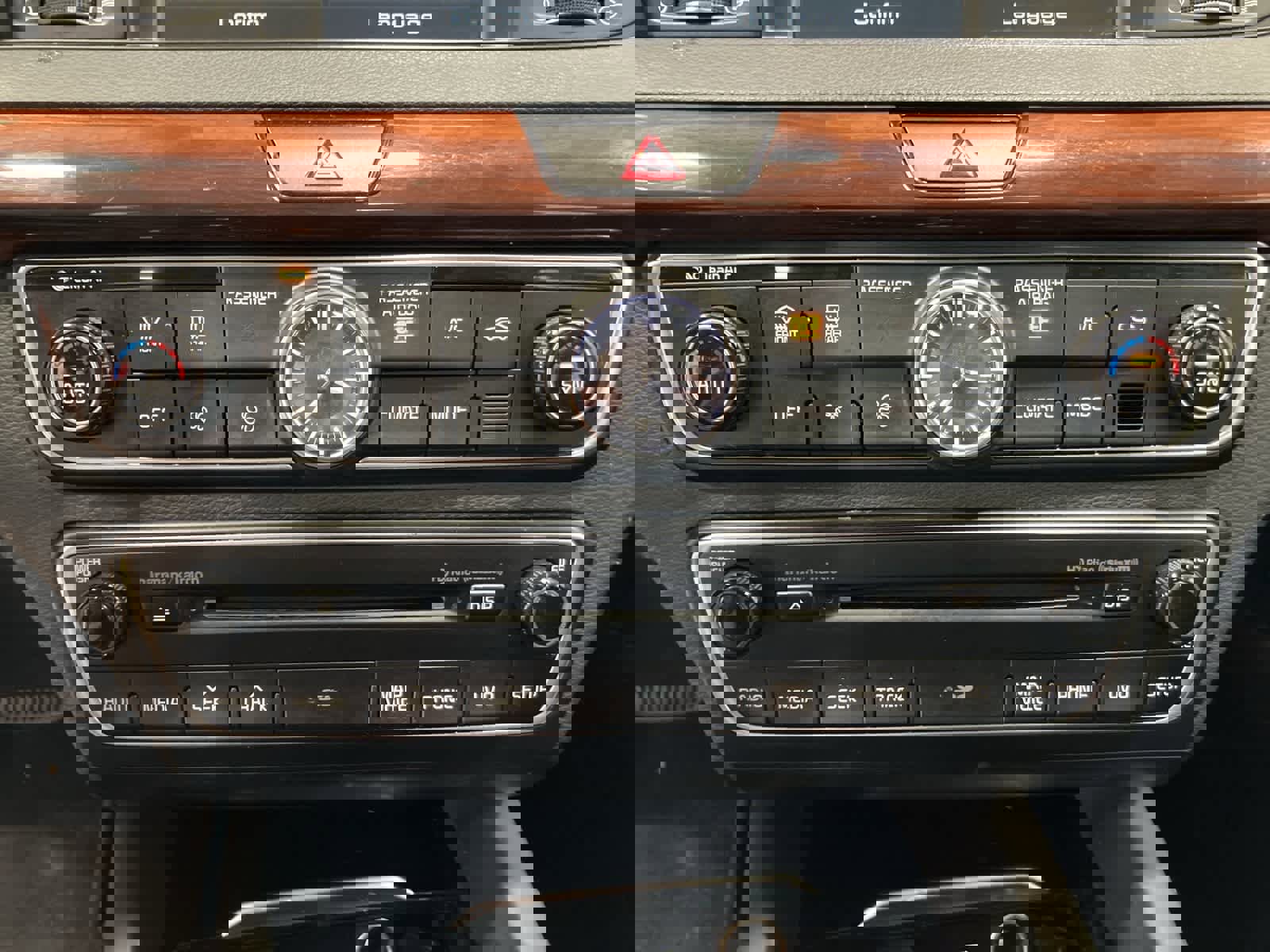 Used 2017 Kia Cadenza Premium w/ Luxury Package image 20