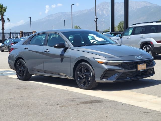 New 2026 Hyundai Elantra Sport FWD image 29