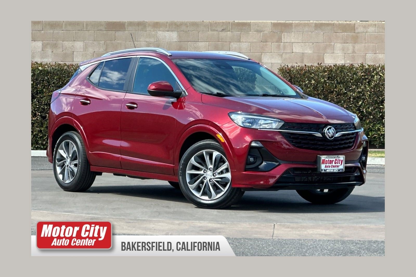 Used 2023 Buick Encore GX Select w/ Sport Touring Package FWD image 1