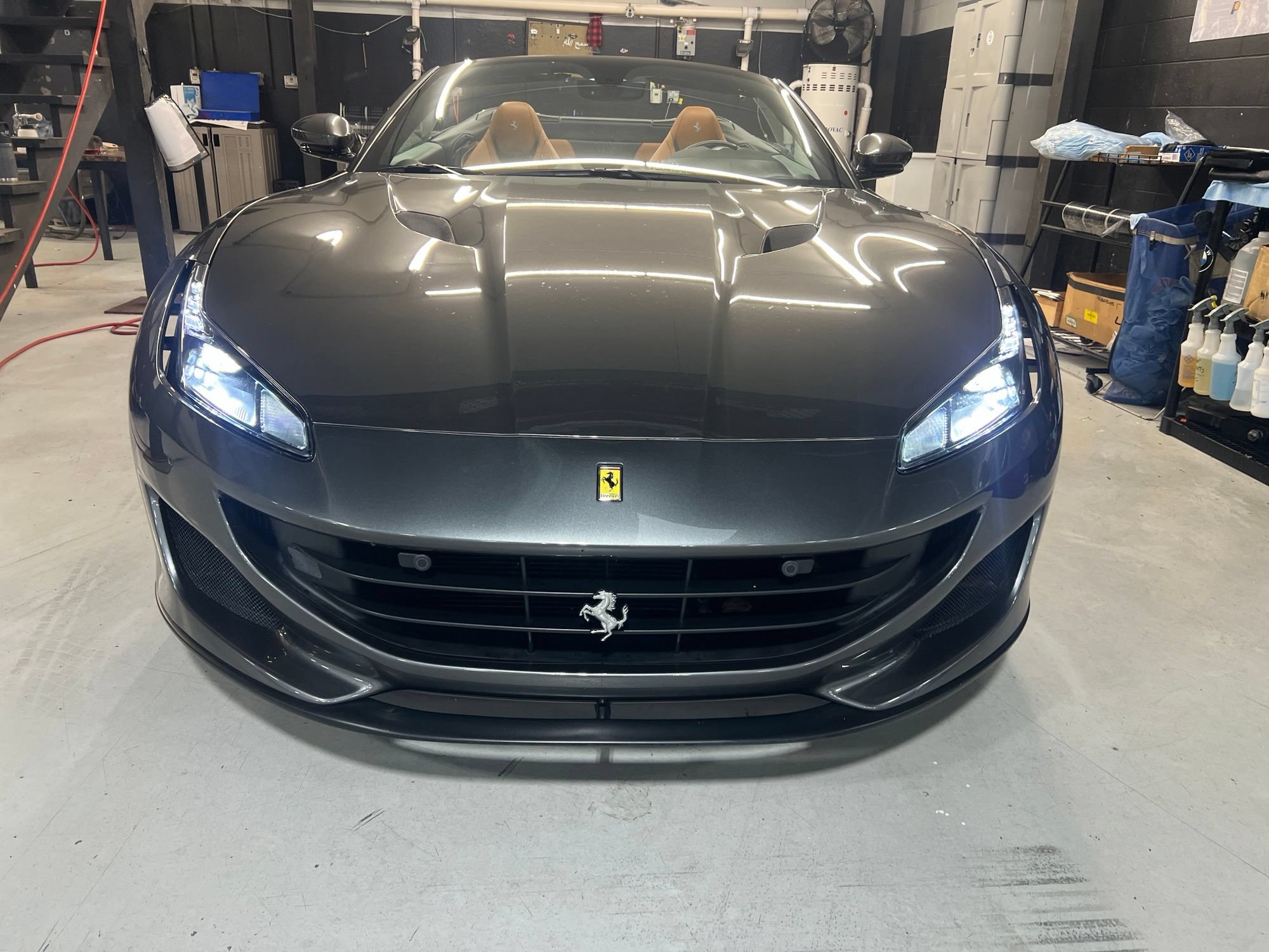 Used 2019 Ferrari Portofino RWD image 2