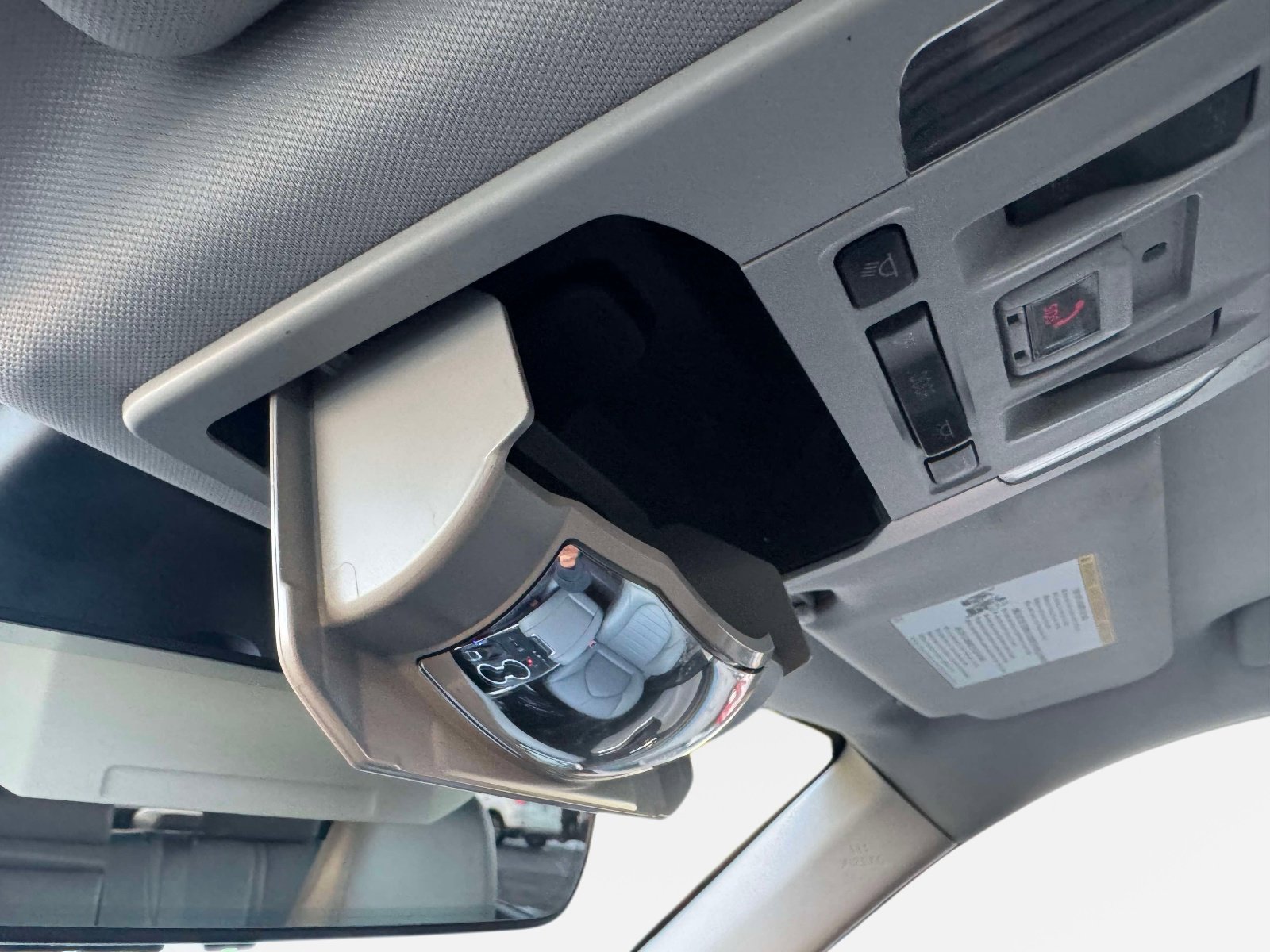 Used 2021 Toyota Highlander XLE image 34