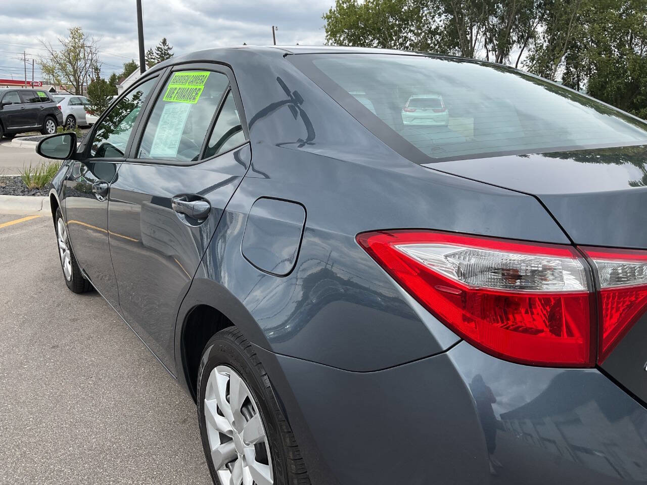 Used 2016 Toyota Corolla LE image 5