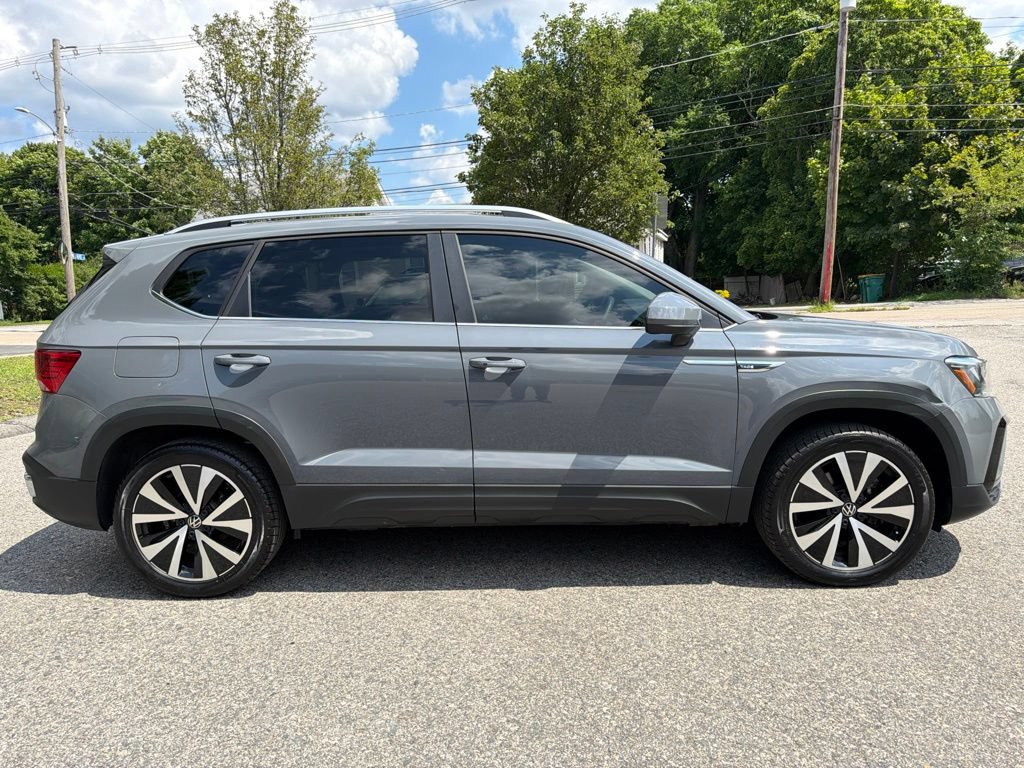 Used 2022 Volkswagen Taos SE AWD/4WD image 8