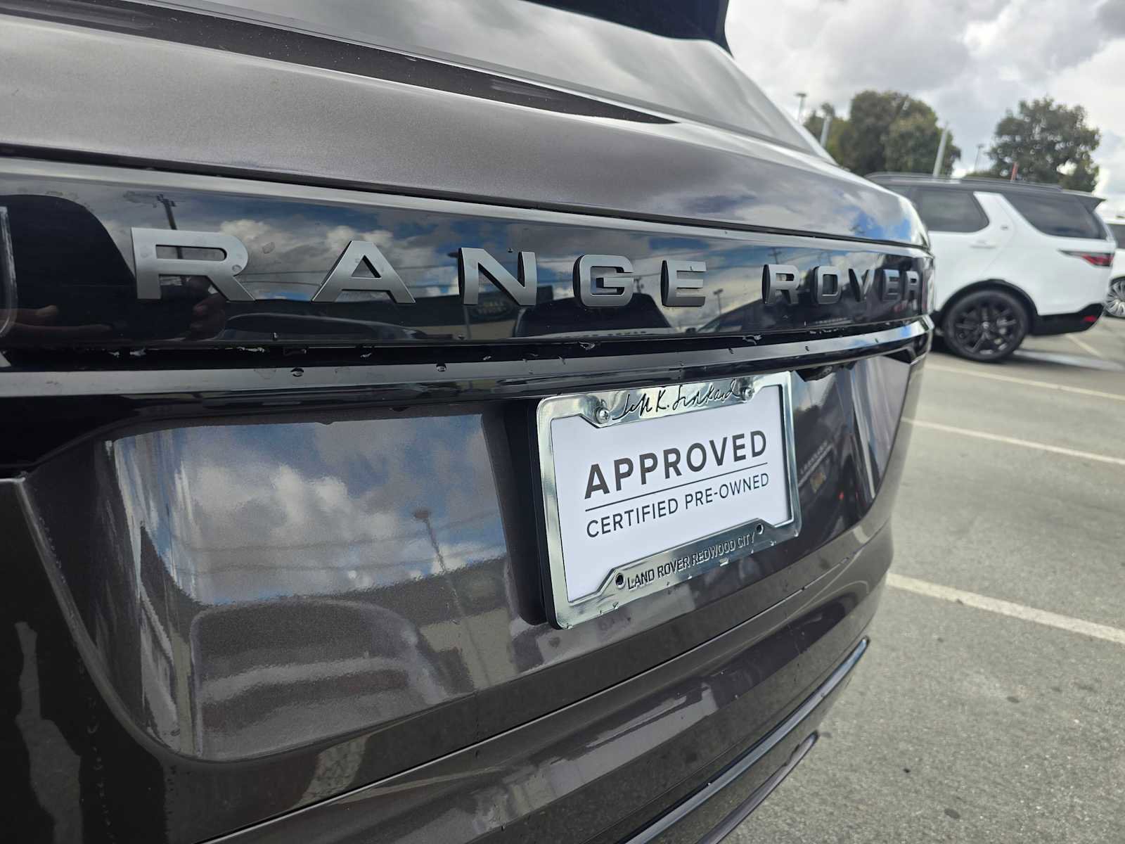 Used 2026 Land Rover Range Rover Velar Dynamic SE AWD/4WD image 16
