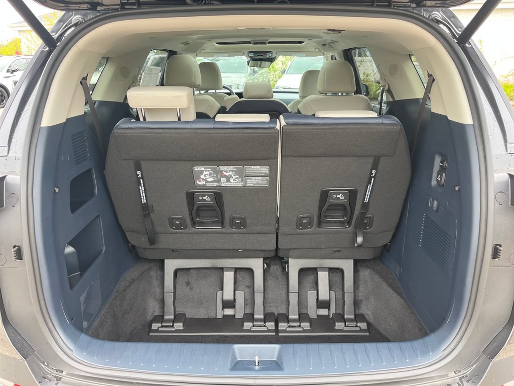 New 2026 Kia Carnival SX w/ SX Dark Edition Package FWD image 50