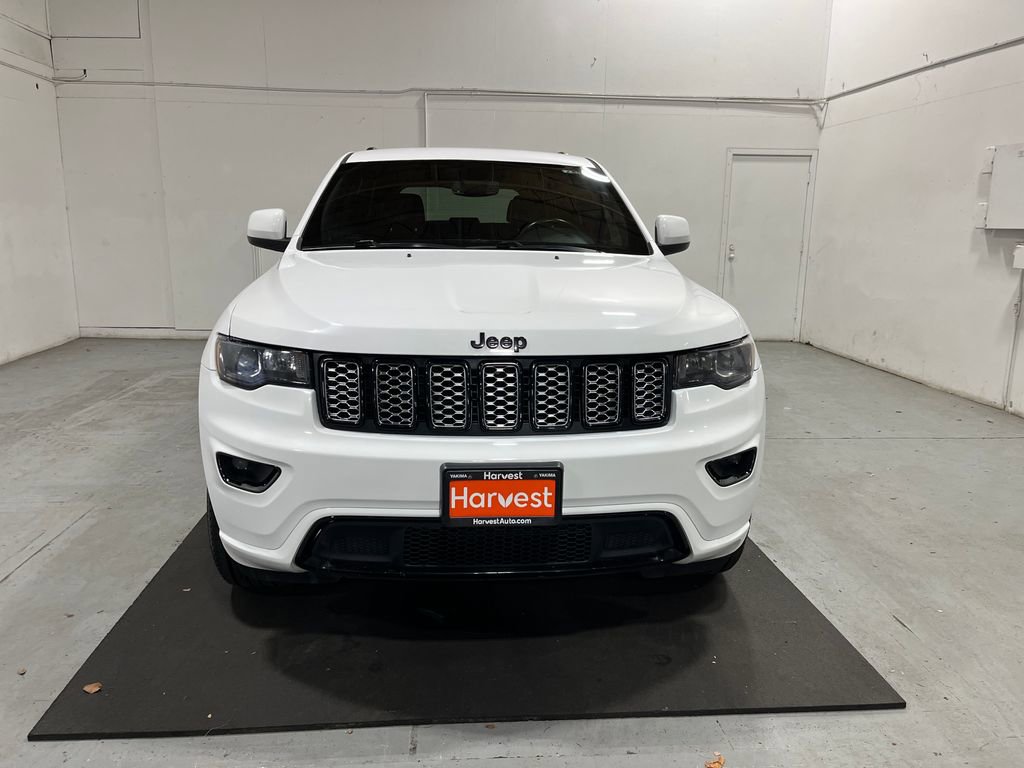 Used 2019 Jeep Grand Cherokee Altitude video 2