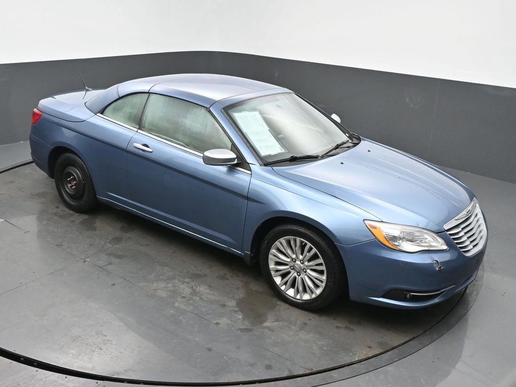Used 2011 Chrysler 200 Limited image 42
