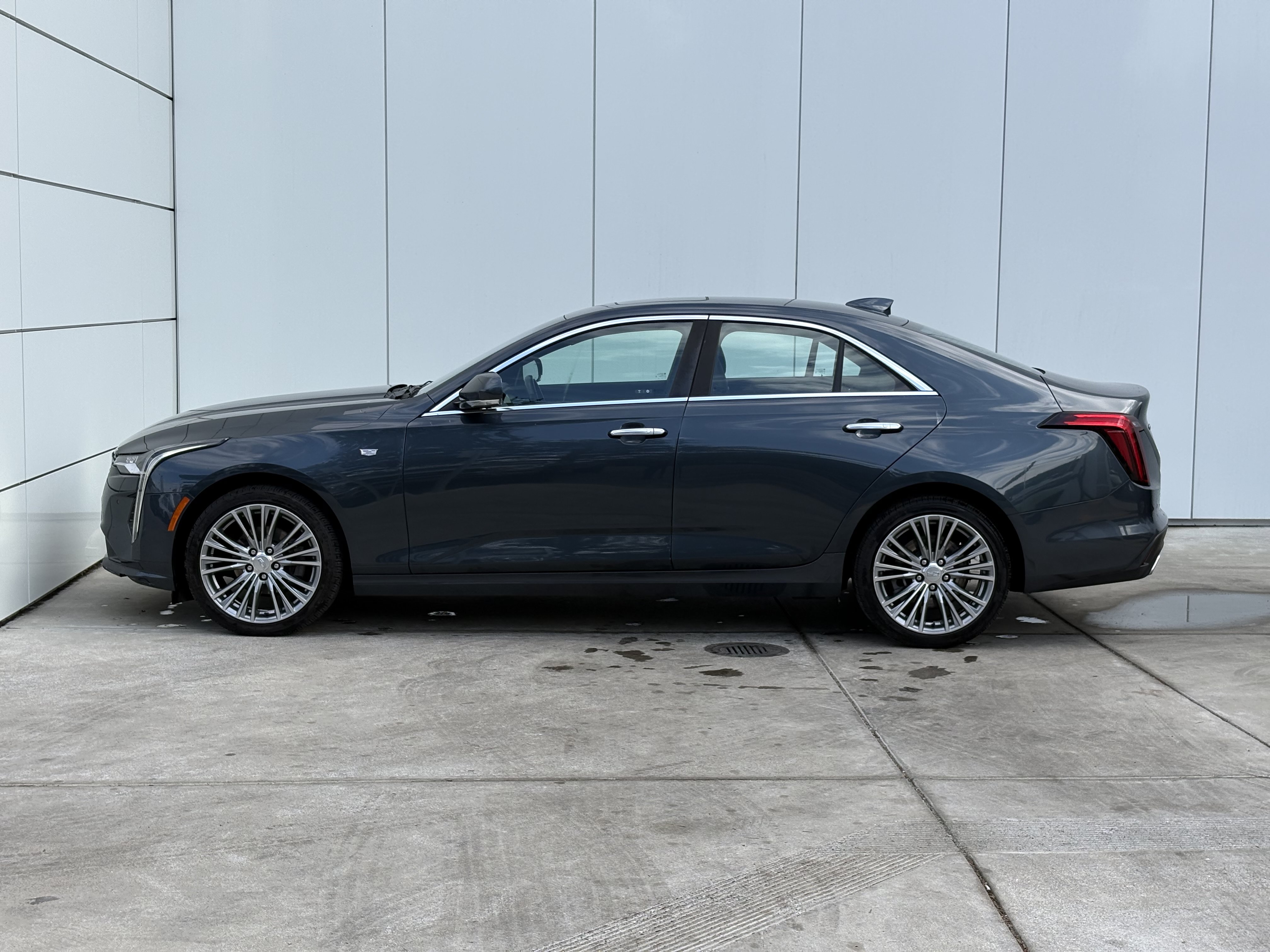 Used 2021 Cadillac CT4 Premium Luxury AWD/4WD image 8