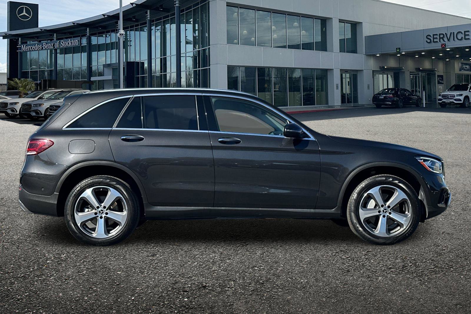 Certified 2022 Mercedes-Benz GLC 300 image 3