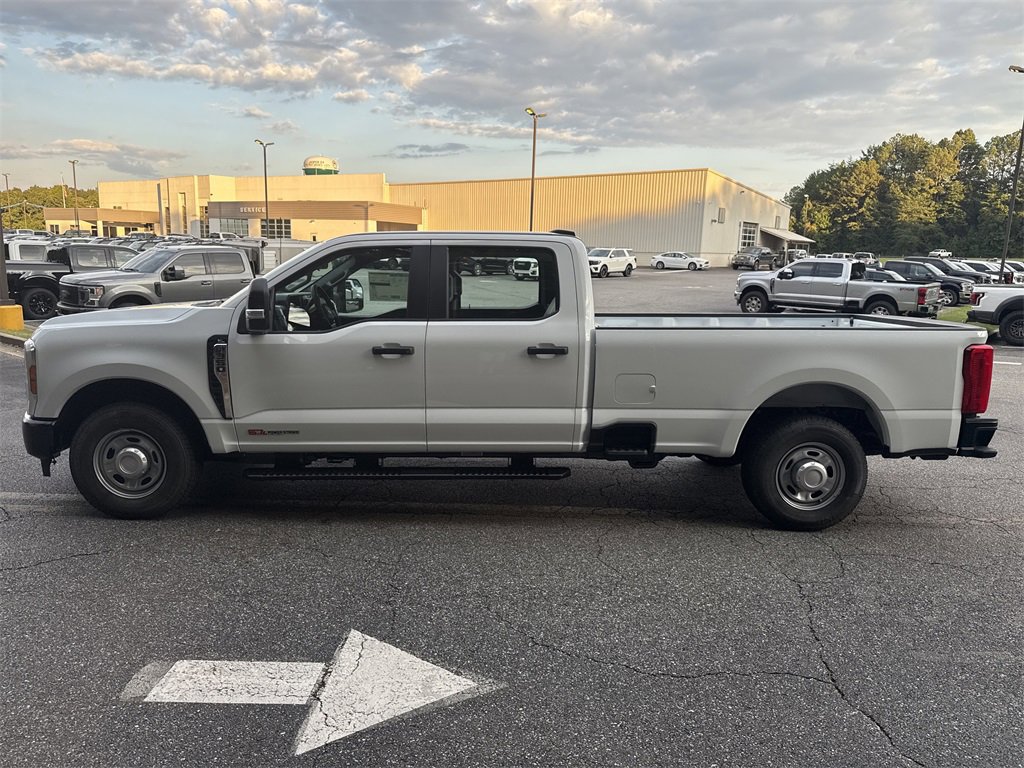 New 2026 Ford F350 XL image 4