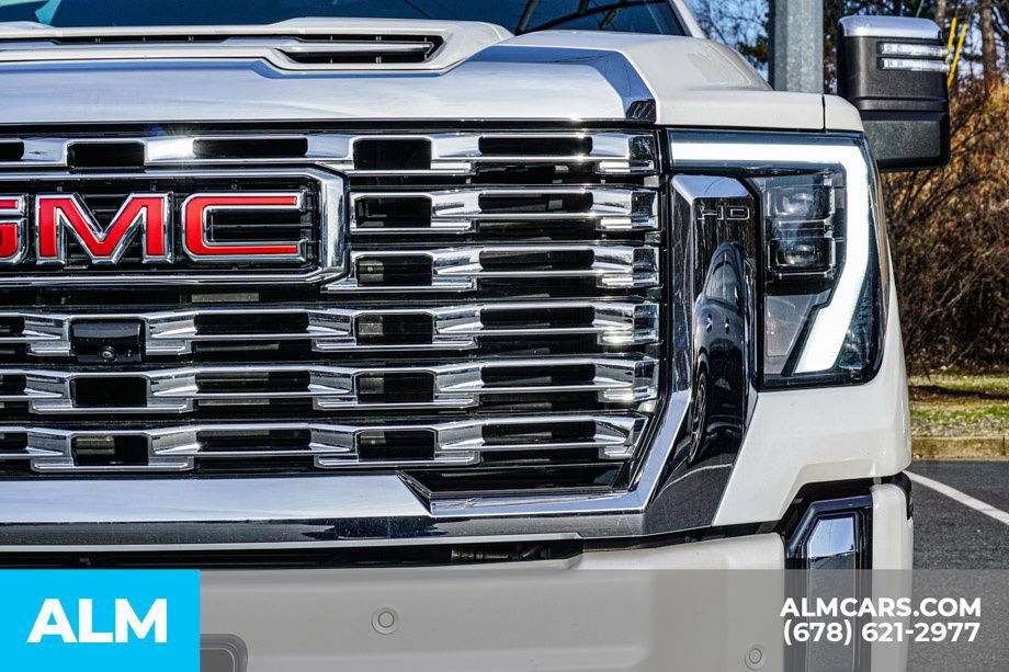 Used 2025 GMC Sierra 3500 Denali w/ Technology Package AWD/4WD image 12