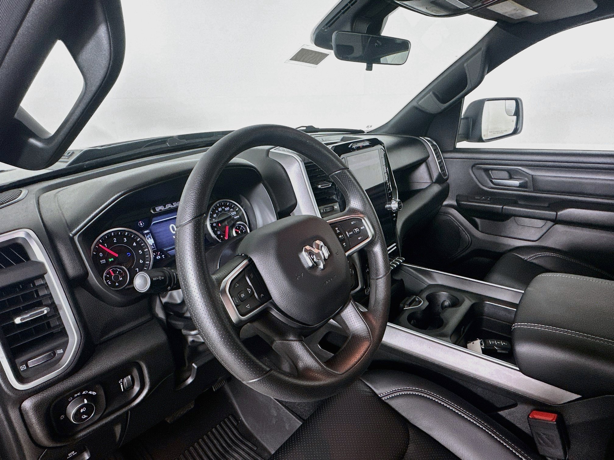 Used 2026 RAM 1500 Express AWD/4WD image 9