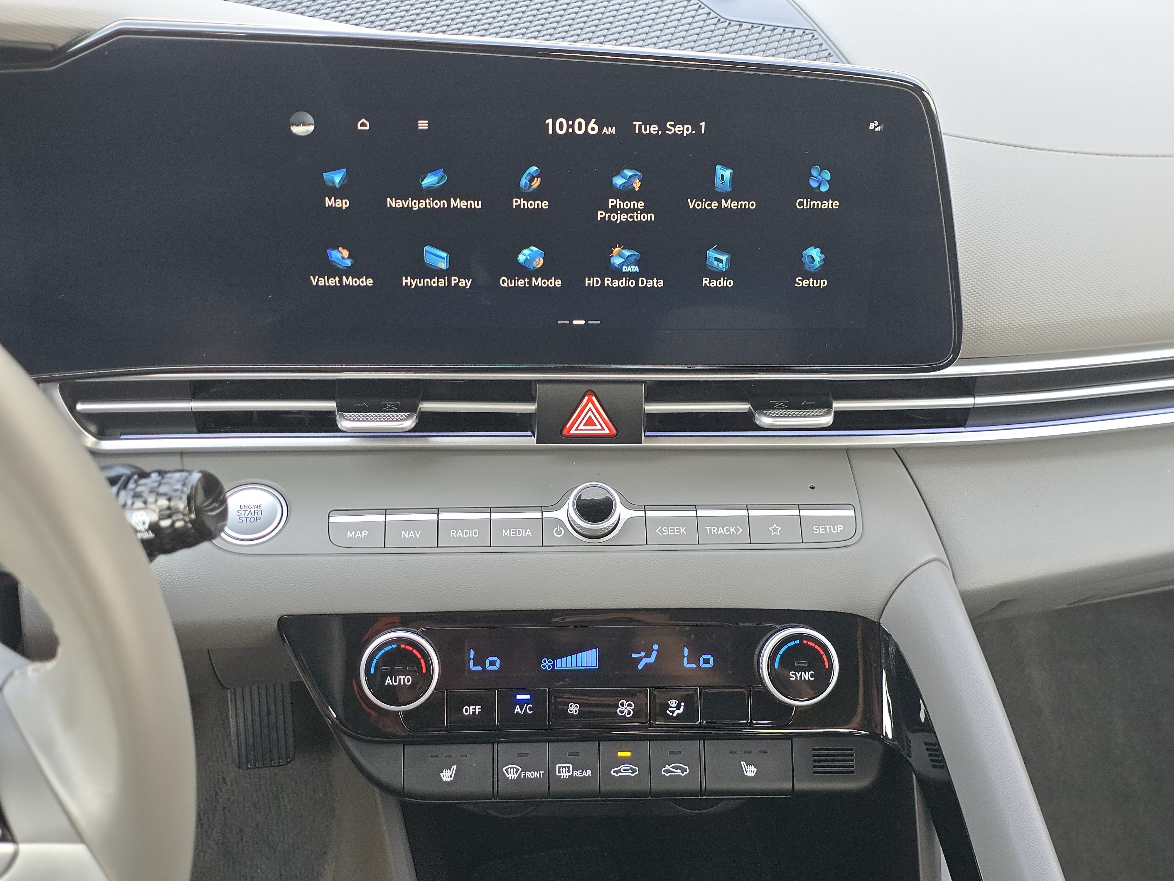 Used 2024 Hyundai Elantra SEL w/ Convenience Package FWD image 26