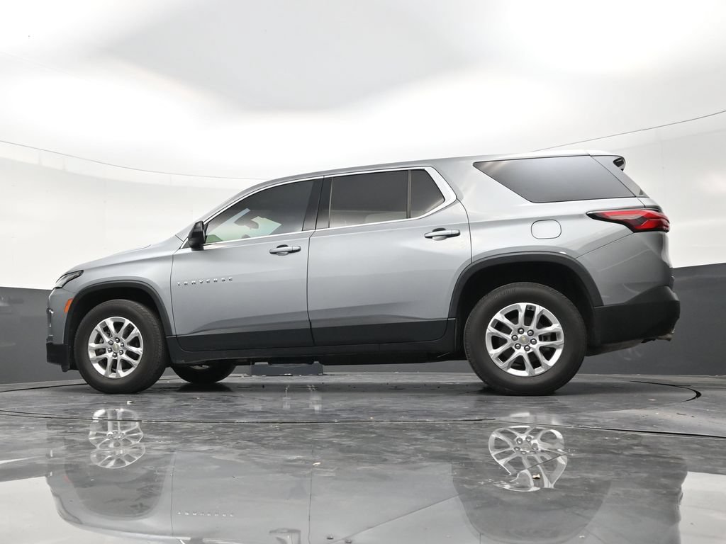 Used 2023 Chevrolet Traverse LS FWD image 21