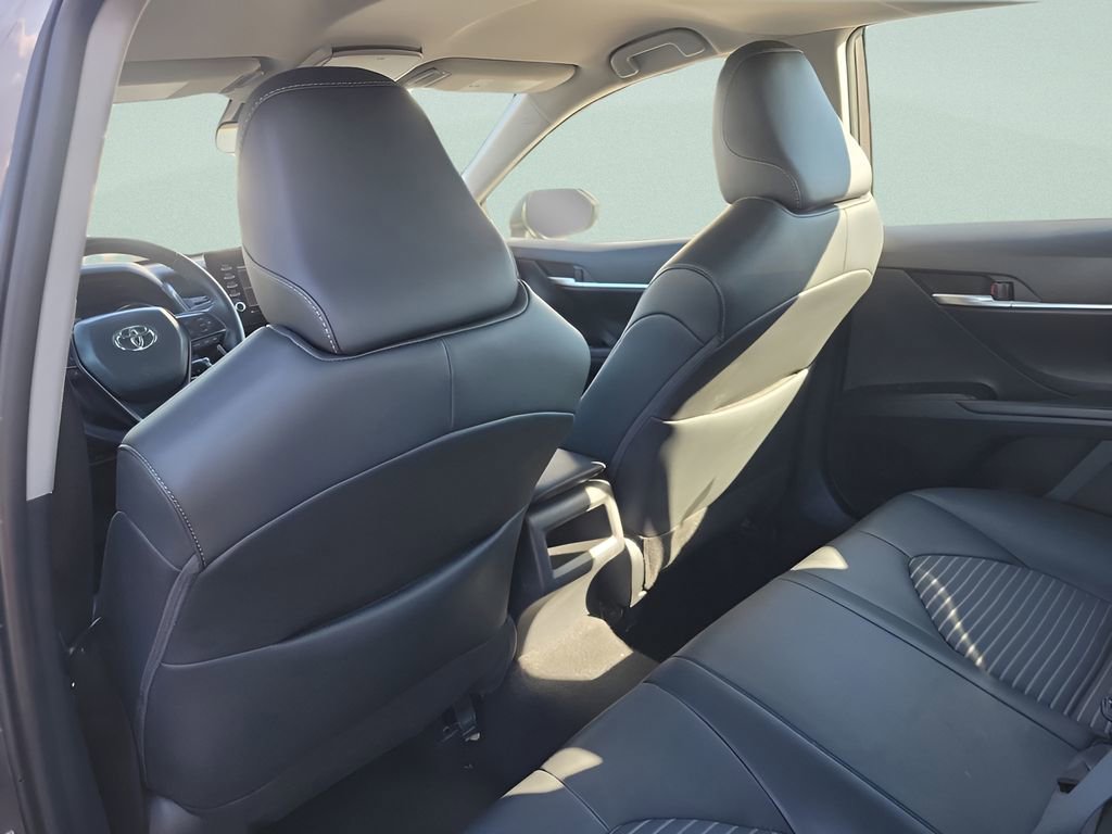 Used 2024 Toyota Camry SE image 10