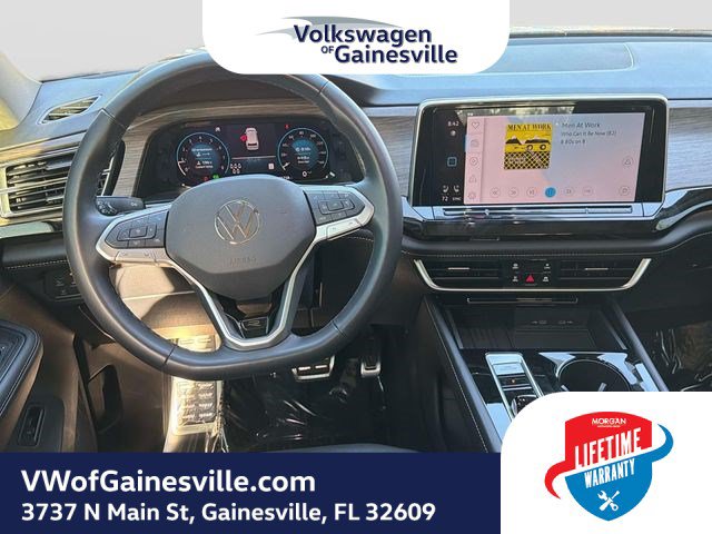Certified 2025 Volkswagen Atlas SEL Premium R-Line AWD/4WD image 15