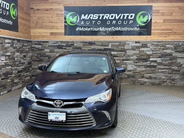 Used 2016 Toyota Camry XLE w/ Moonroof Package FWD video 3