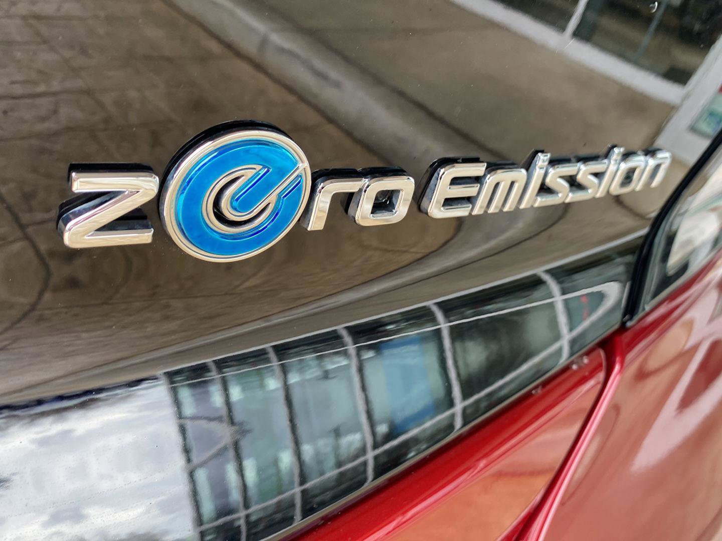 Used 2018 Nissan Leaf SL w/ SL Technology Package image 9