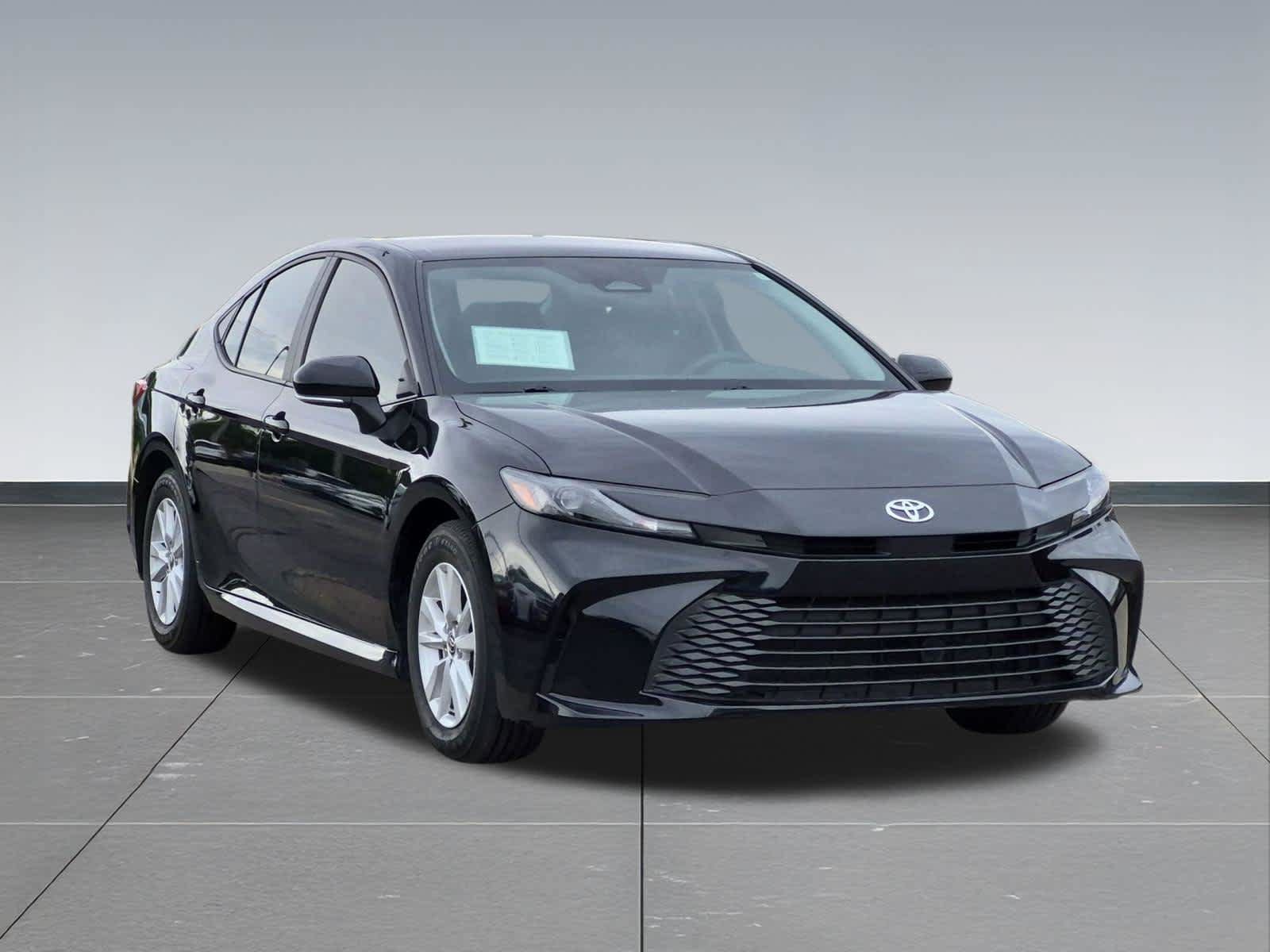 Used 2025 Toyota Camry LE w/ Convenience Package FWD image 8