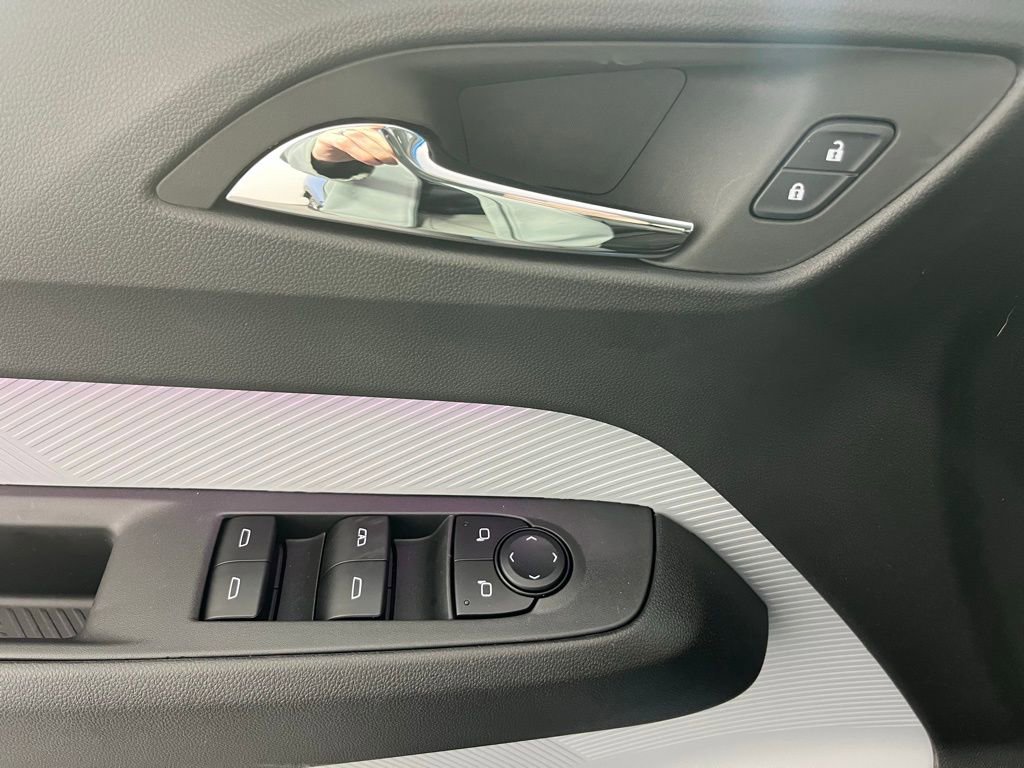 New 2027 Chevrolet Bolt RS image 25