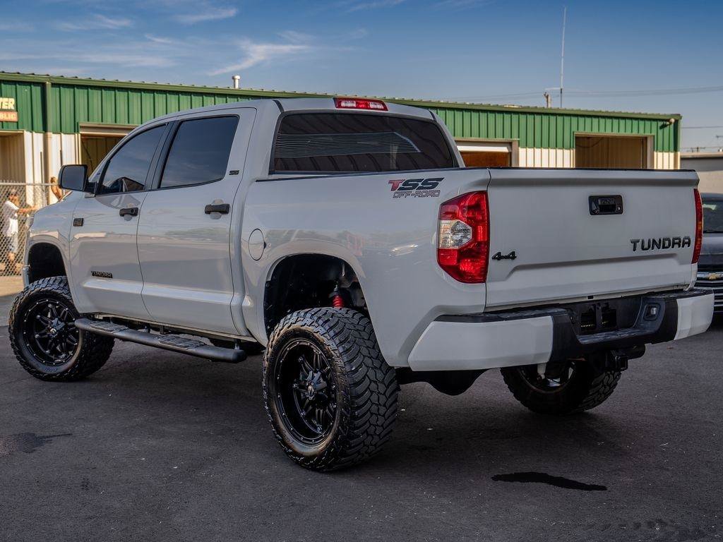 Used 2017 Toyota Tundra SR5 w/ SR5 Upgrade Package AWD/4WD image 3