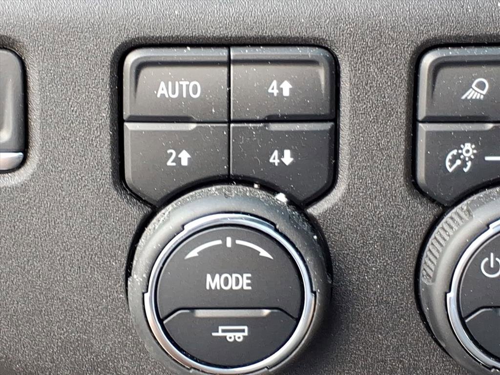 Used 2024 Chevrolet Silverado 1500 LTZ image 5