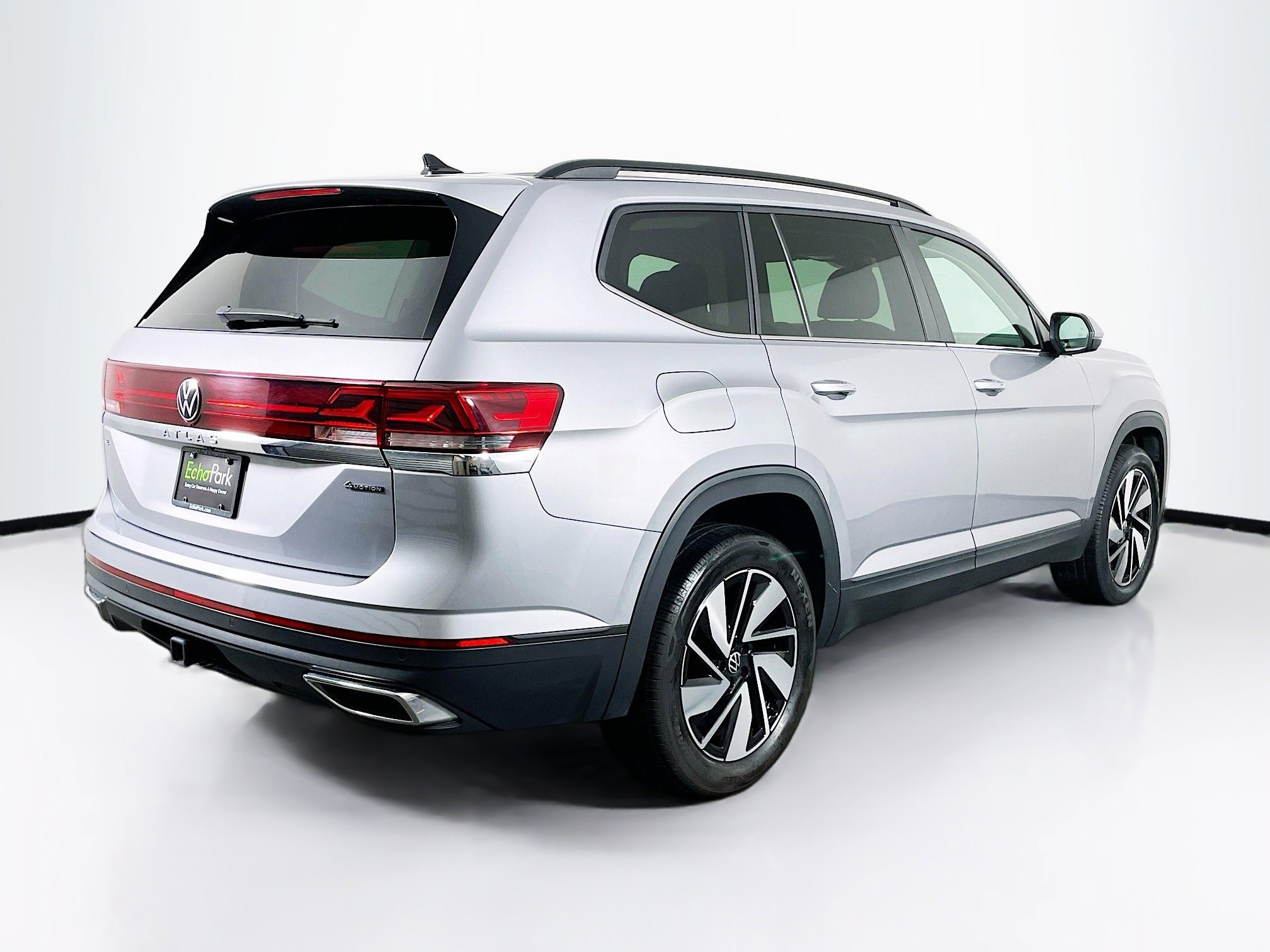 Used 2025 Volkswagen Atlas SE image 9
