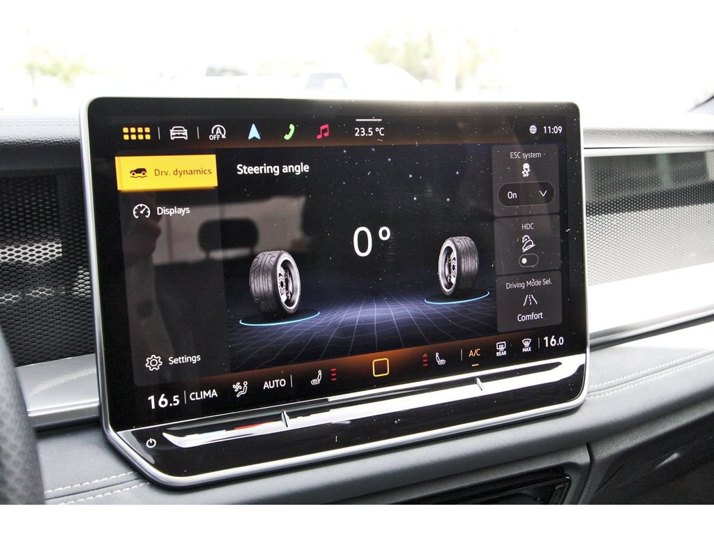 Used 2025 Volkswagen Tiguan SE R-Line AWD/4WD image 23