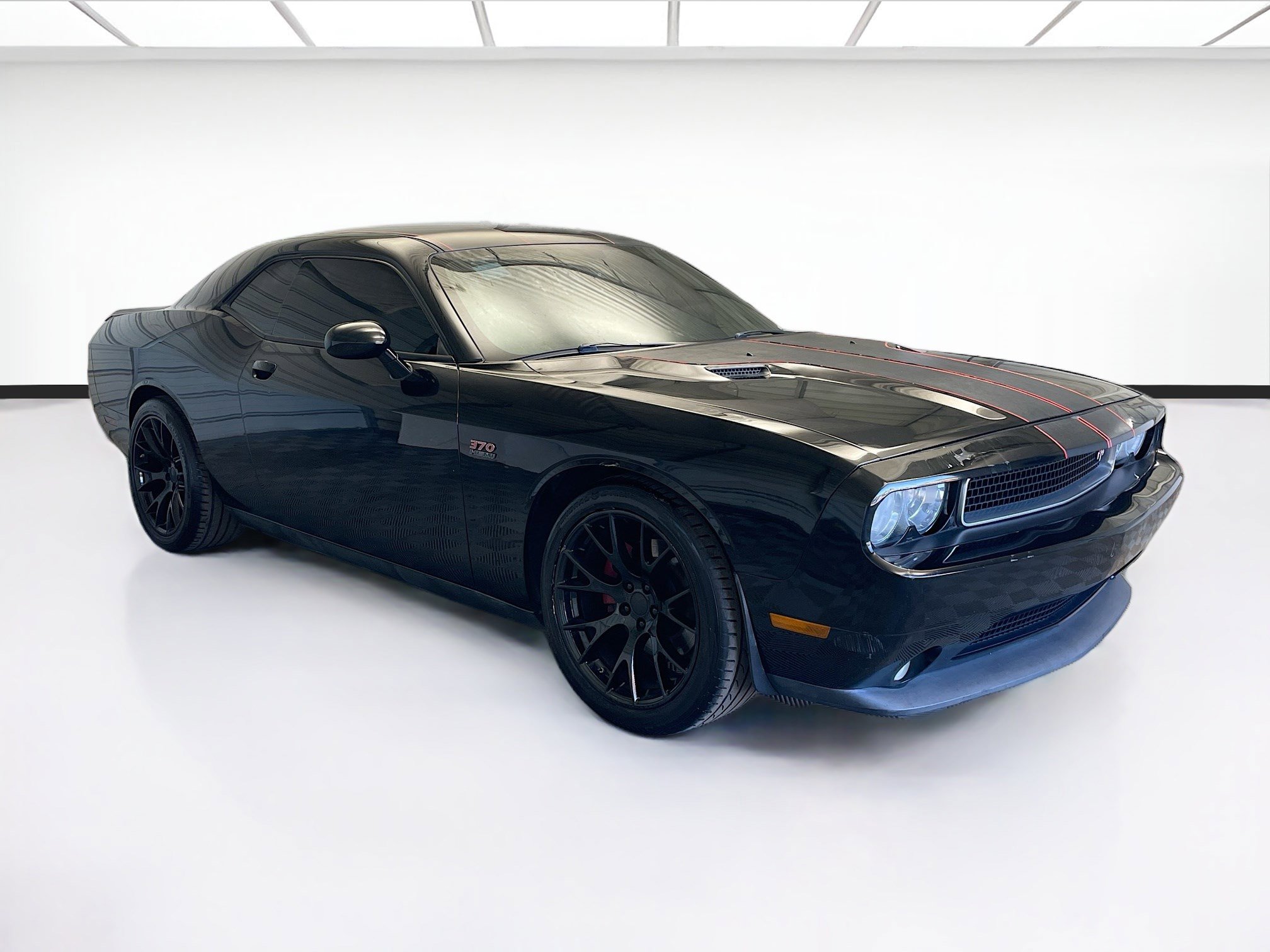 Used 2014 Dodge Challenger R/T w/ Blacktop Package image 3