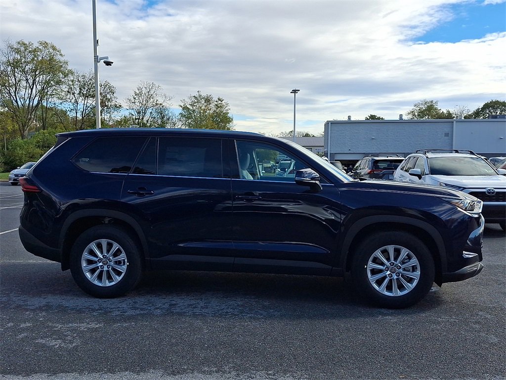 New 2026 Toyota Grand Highlander XLE image 4