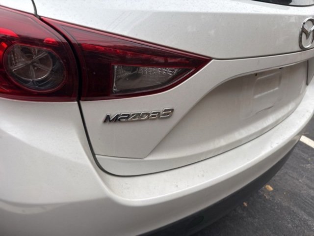 Used 2014 MAZDA MAZDA3 i Touring w/ Technology Package image 18