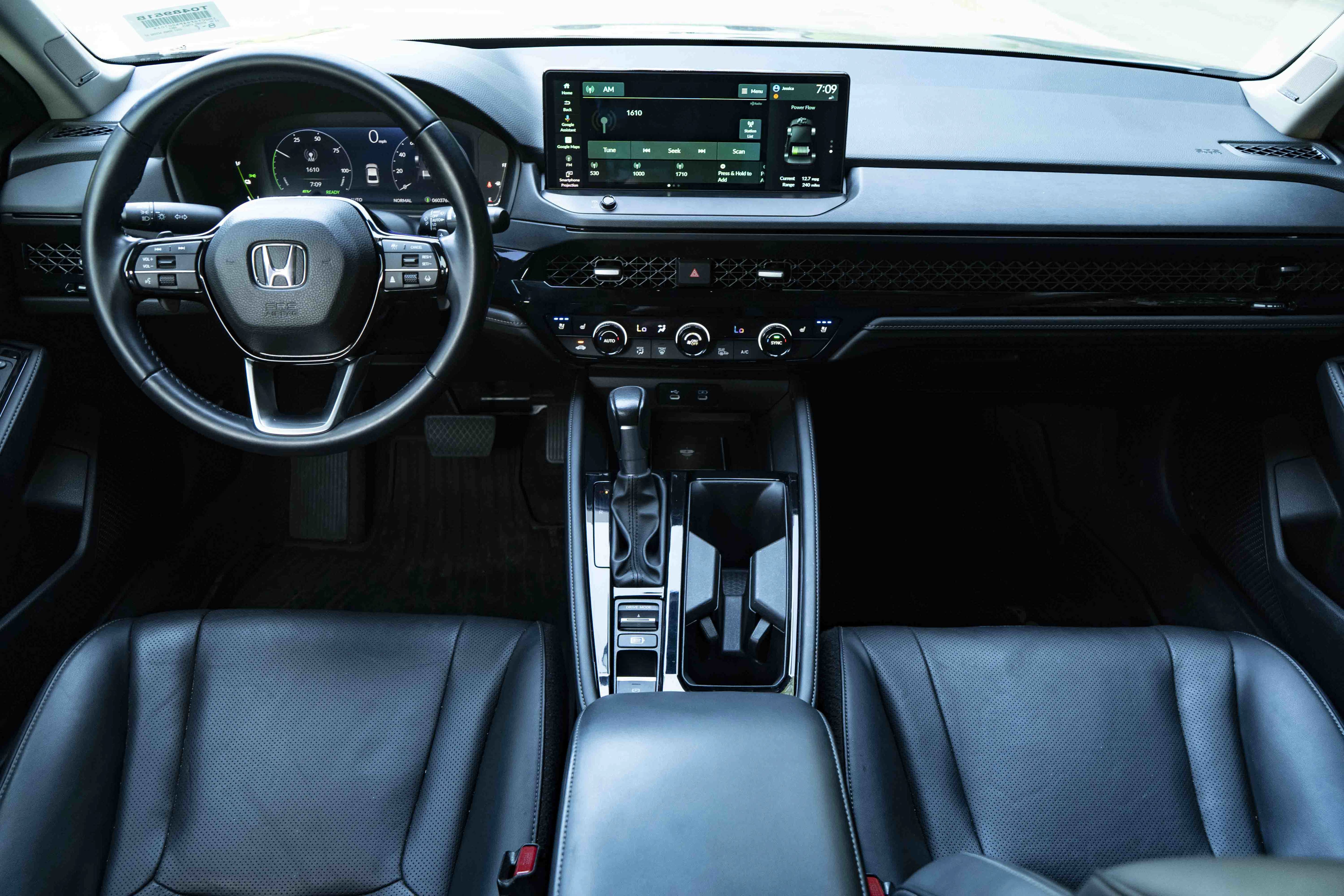 Used 2023 Honda Accord Touring image 25