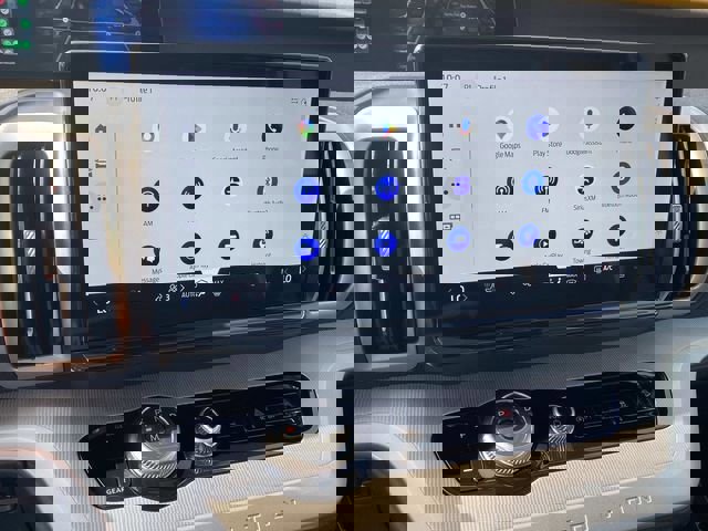 Used 2025 Ford Expedition Active AWD/4WD image 24