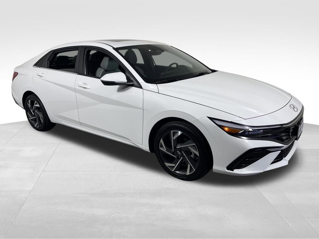 New 2025 Hyundai Elantra Limited image 7