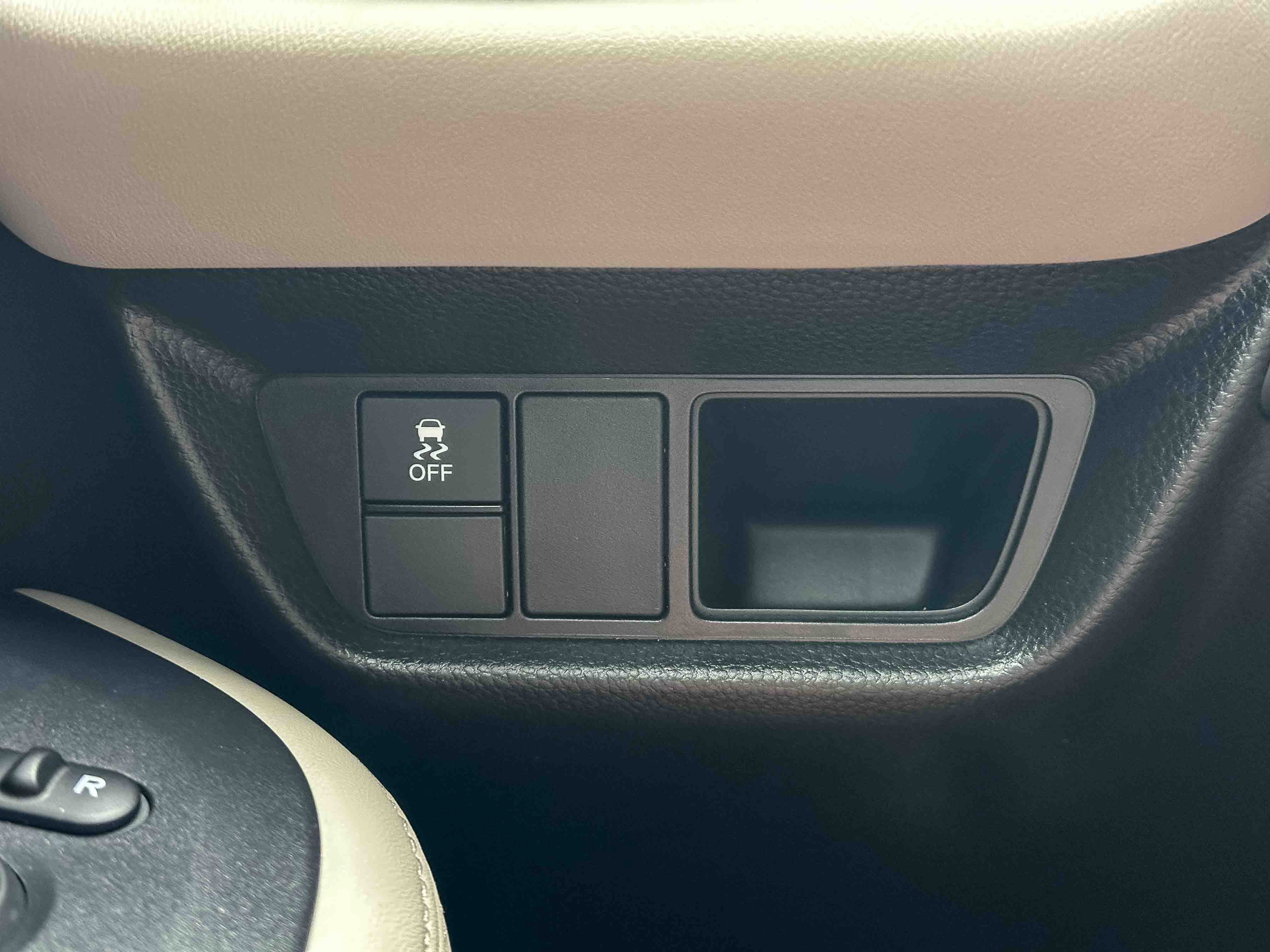 Used 2025 Honda HR-V LX image 36