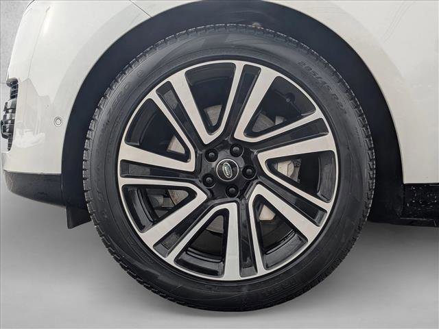 Used 2023 Land Rover Range Rover SE image 26