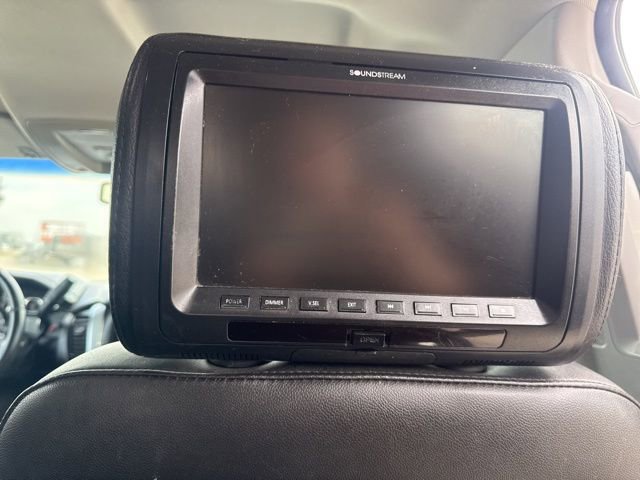 Used 2015 Chevrolet Suburban LT image 27