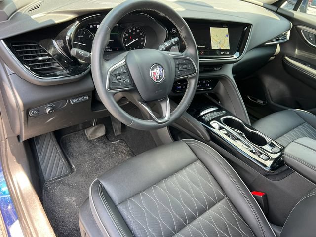 Used 2022 Buick Envision Avenir w/ Technology Package II AWD/4WD image 2