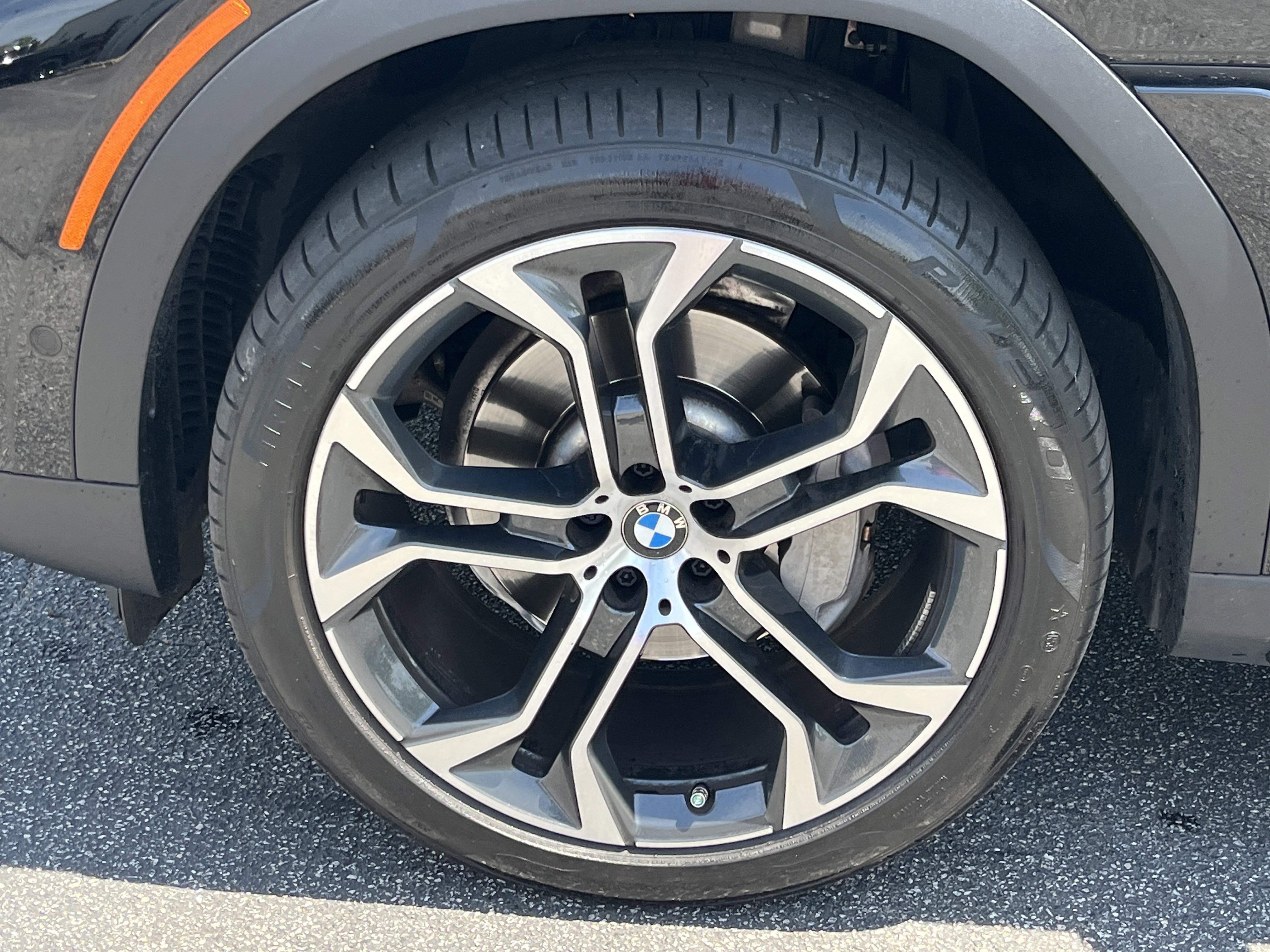 Used 2023 BMW X6 xDrive40i w/ Premium Package AWD/4WD image 30