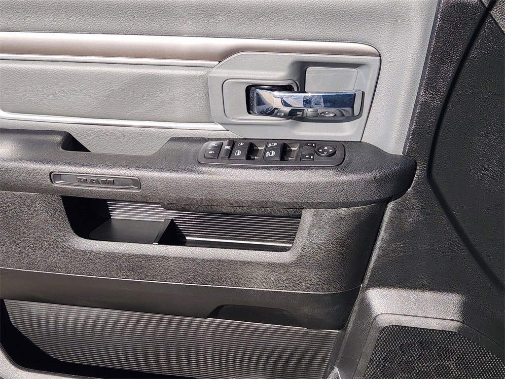 Used 2024 RAM 1500 Classic SLT image 24