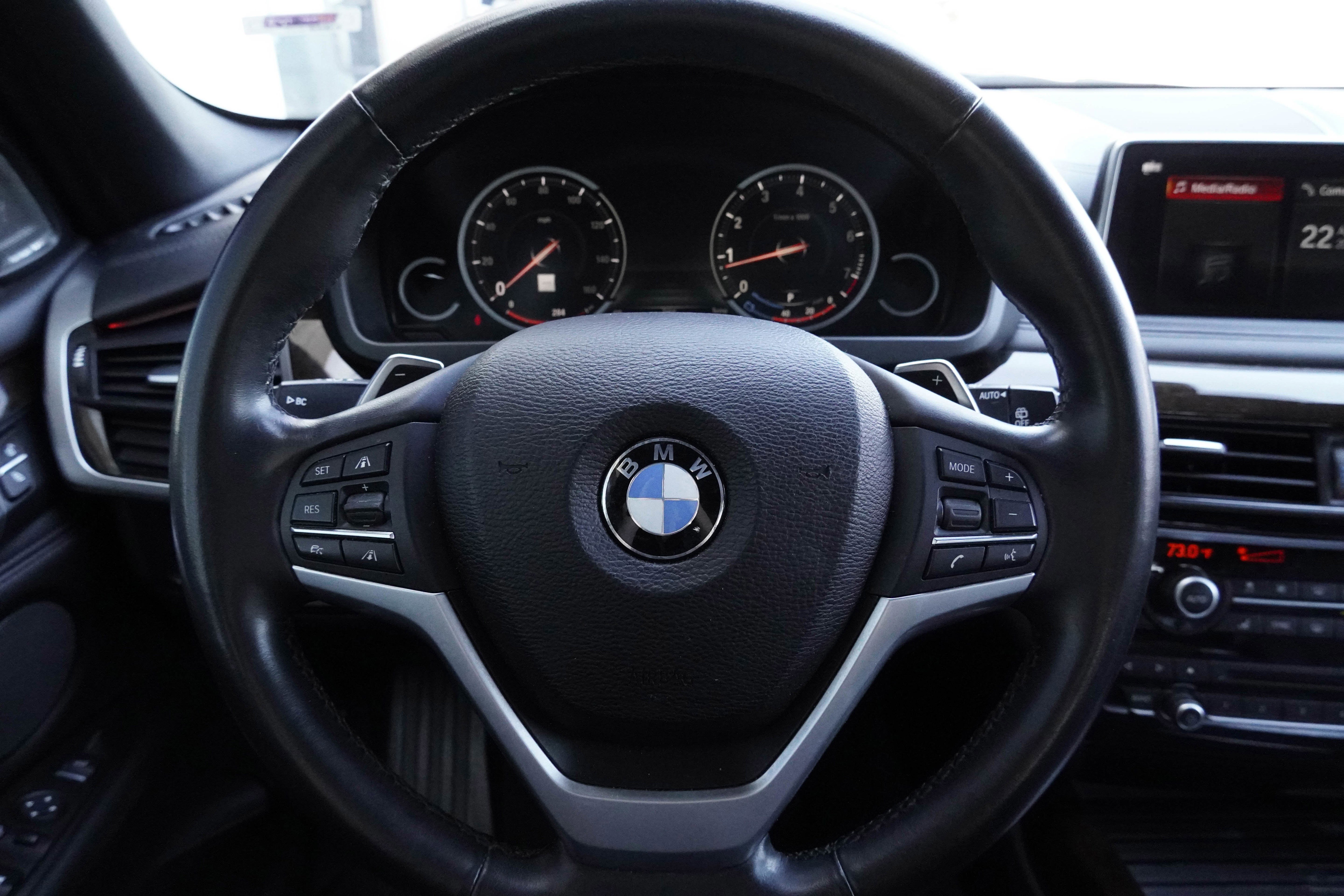 Used 2018 BMW X5 xDrive50i w/ Executive Package AWD/4WD image 18