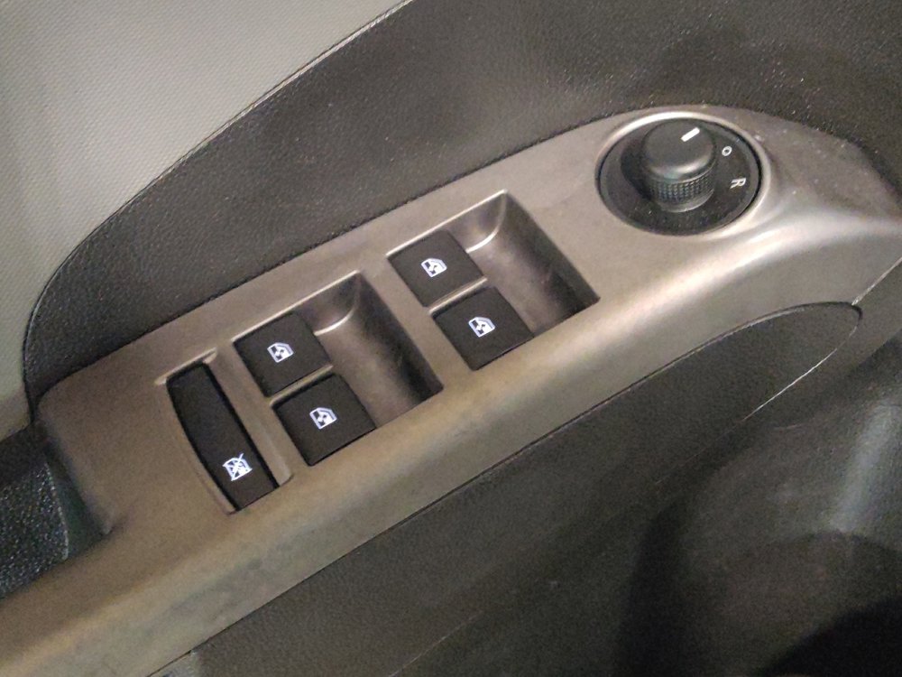 Used 2017 Chevrolet Sonic Premier image 27