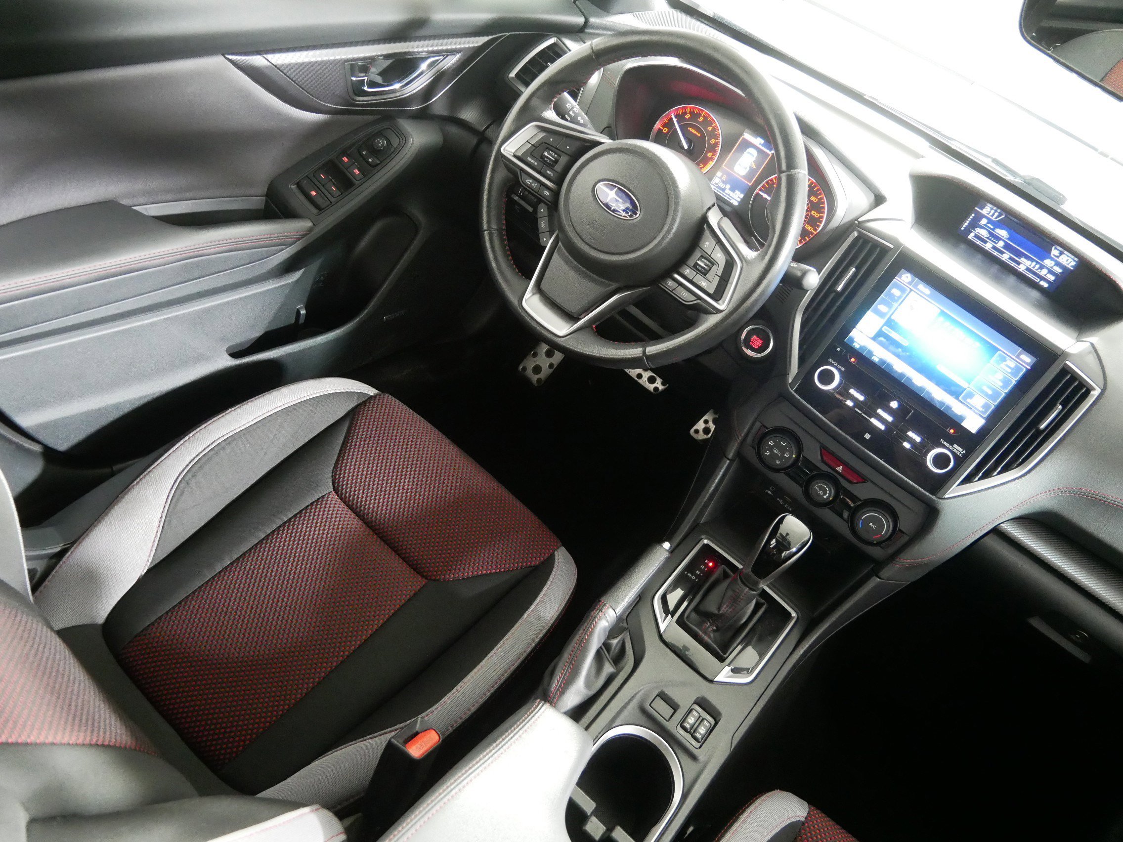 Used 2022 Subaru Impreza 2.0i Sport image 9