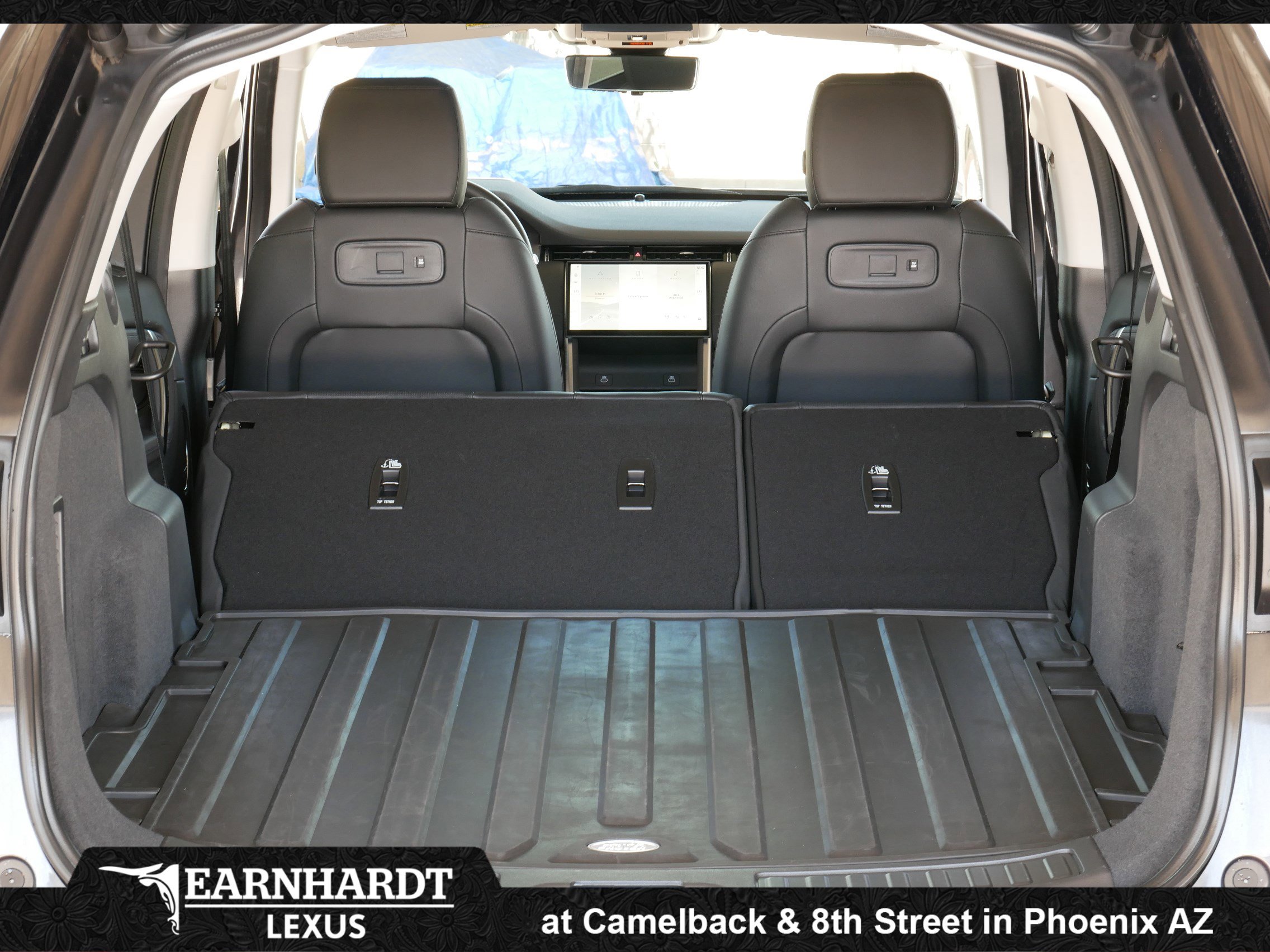 Used 2025 Land Rover Discovery Sport S image 29