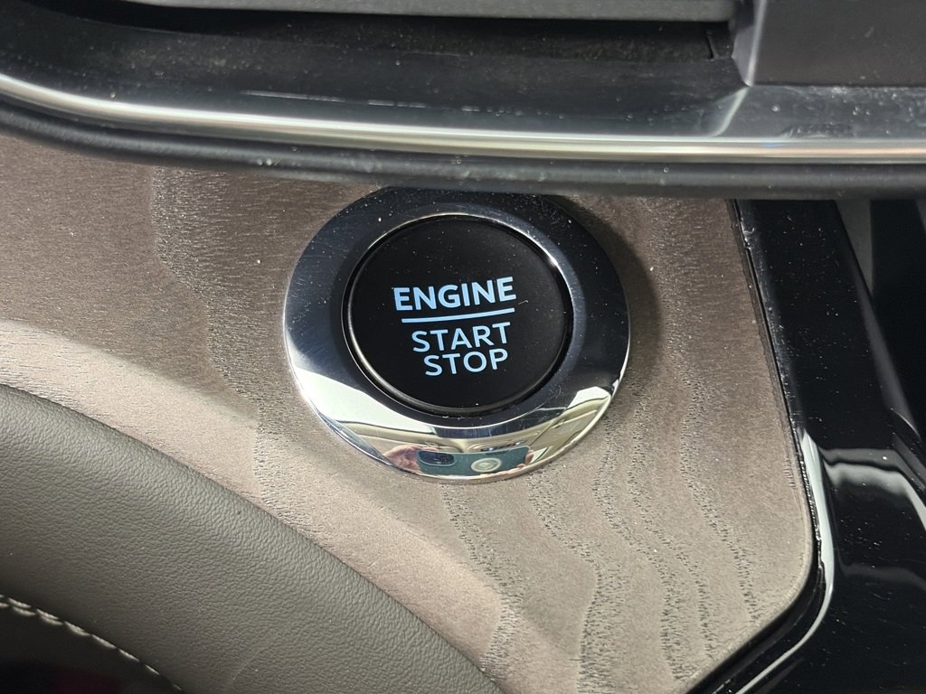 Certified 2022 Ford Explorer Platinum w/ Equipment Group 601A image 23